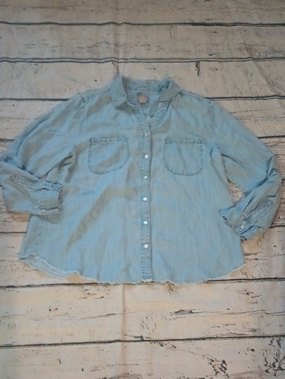 Chico's Blue Light Wash Tencel Chambray Button Up Long Sleeve Shirt 2 L